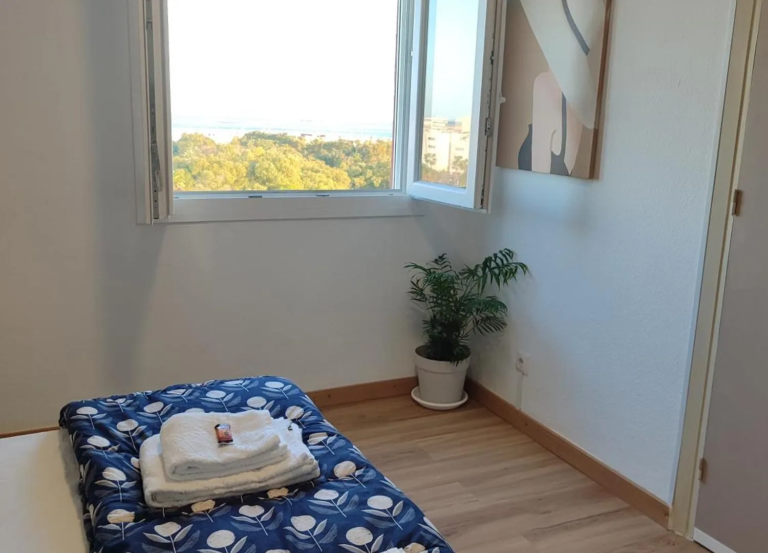 Sea View Apartment - 5 Min Walk To Gibraltar La Linea de la Concepcion
